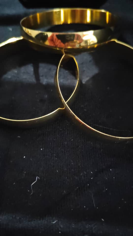 3Bracelet joncs en acier doré