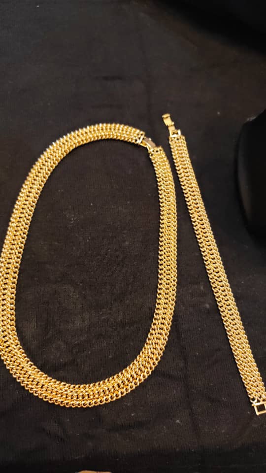 la fameuse Parure  américaine palqué or JEWELRY