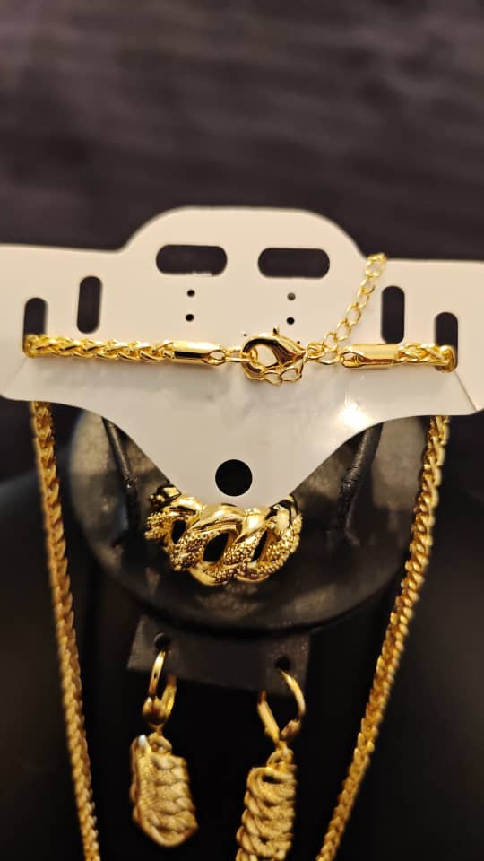 Parure Américaine en plaqué Or -3 pcs élegantes